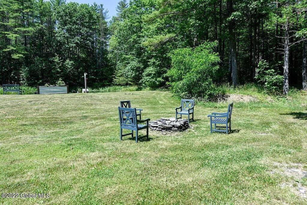 Family Friendly Cairo House With Hot Tub, Pool, Pond, 3Br, 3Ba Firepit, Minutes From Hudson & Private Pond Villa Exterior photo